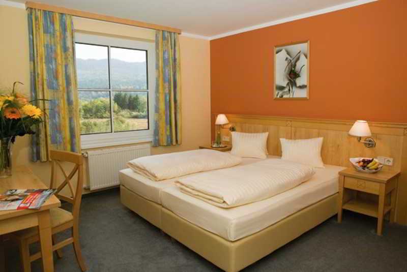 Sonnenhotel Hafnersee Keutschach am See Exterior photo
