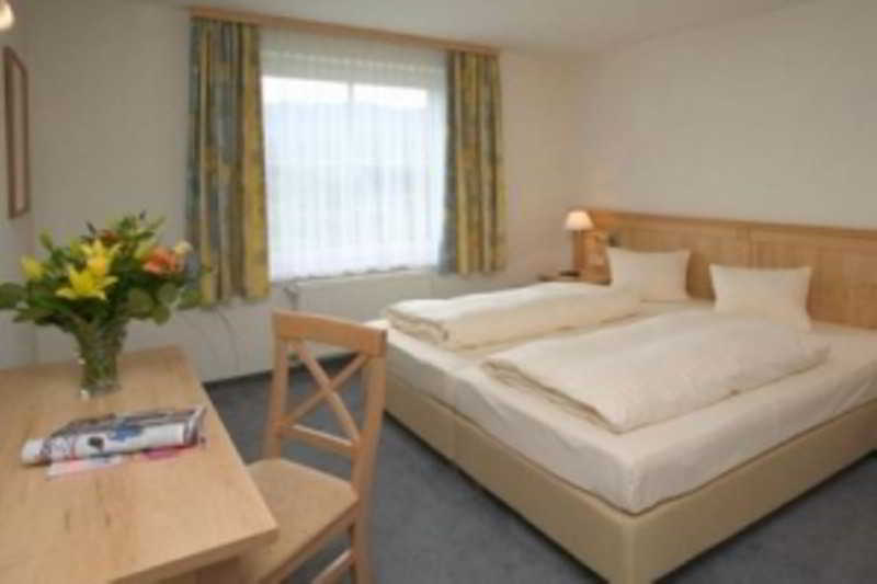 Sonnenhotel Hafnersee Keutschach am See Room photo